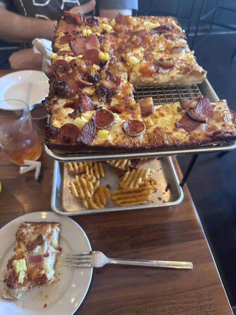Emmy Squared Pizza: Birmingham